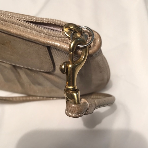 Authentic Coach Wristlet Bag, Beige Sparkly, Gold hardware, dust bag included - Picture 6 of 9